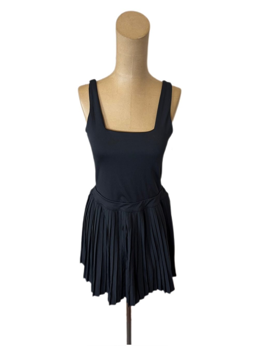 NWT! All in Motion Black Pleated Skirt Dress Size Small